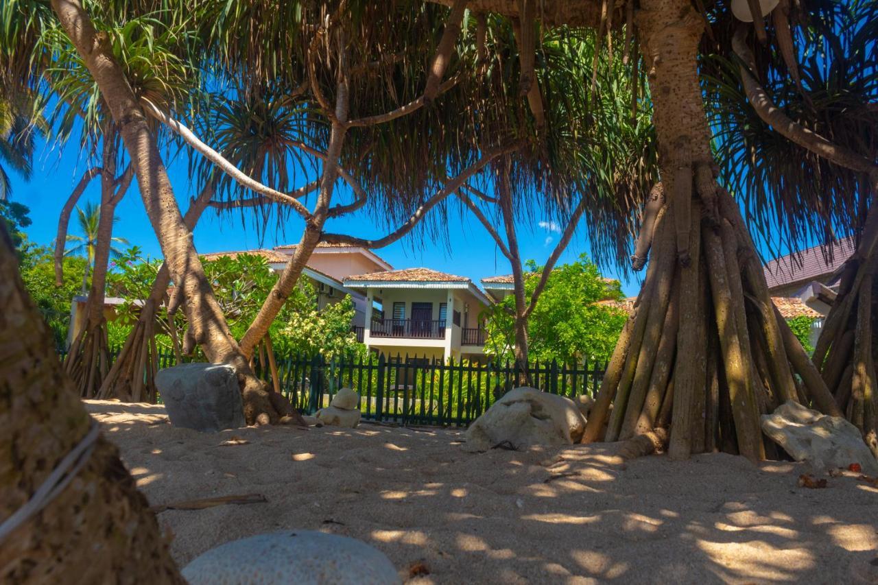 Guru Beach Resort Тангале Екстериор снимка
