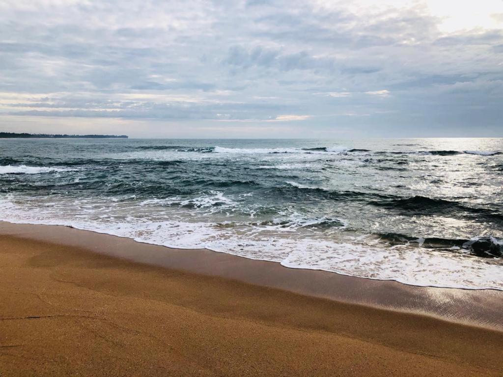 Guru Beach Resort Тангале Екстериор снимка
