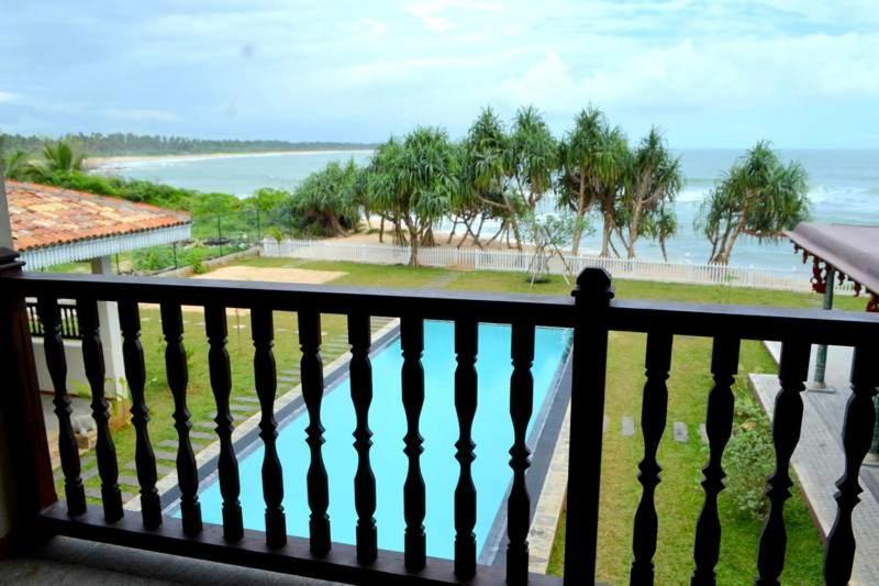 Guru Beach Resort Тангале Екстериор снимка