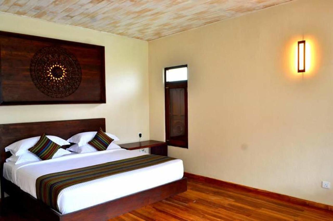 Guru Beach Resort Тангале Екстериор снимка
